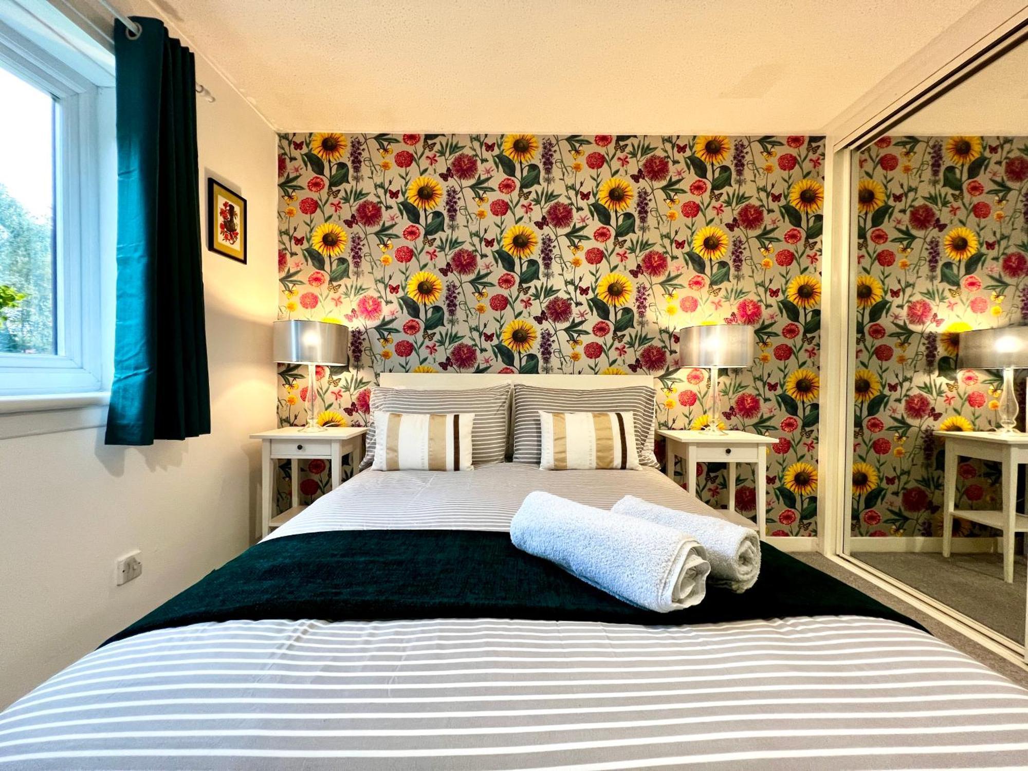 Ground Floor Flat With Free Parking & Wifi Apartamento Glasgow Exterior foto