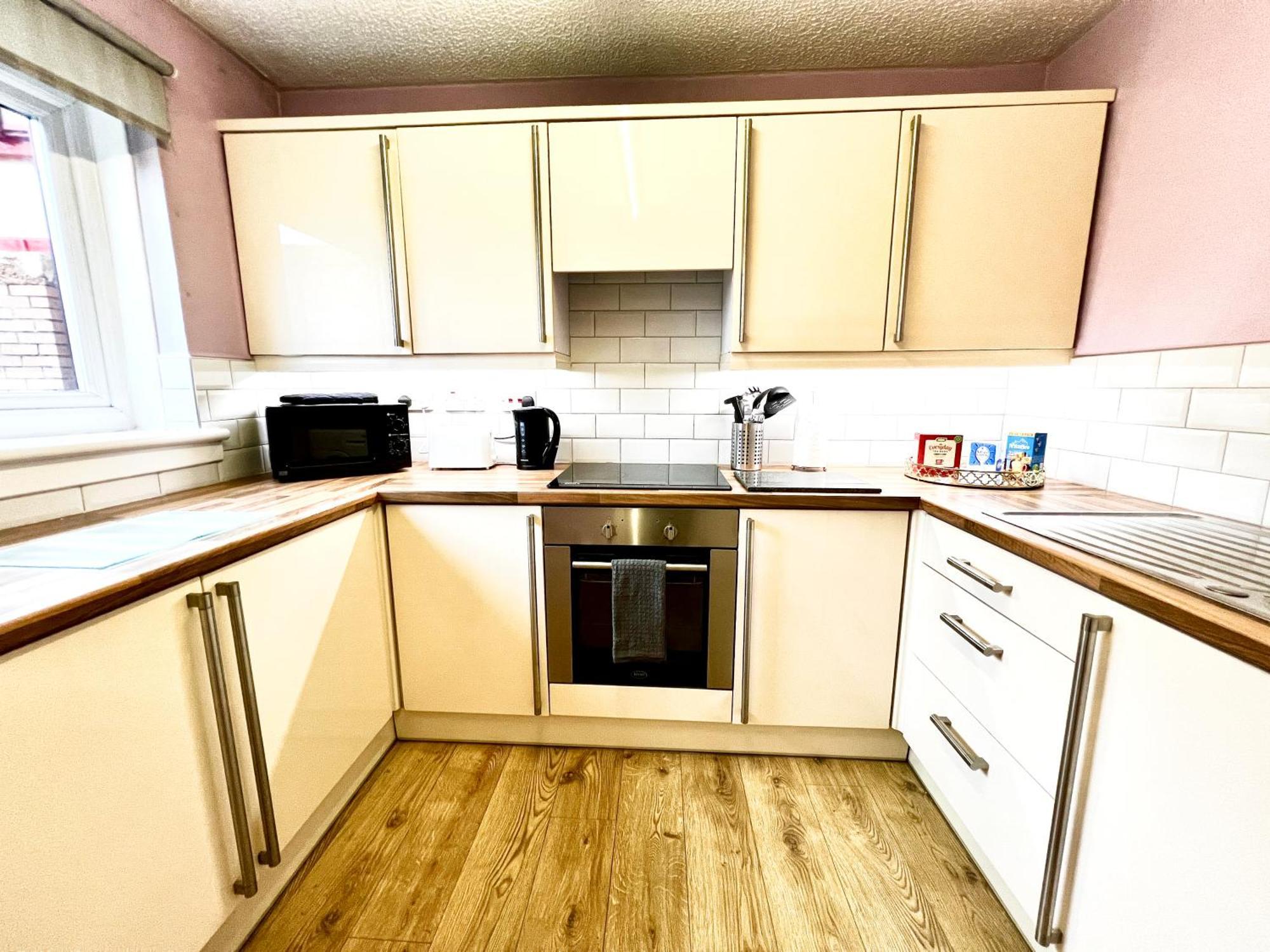 Ground Floor Flat With Free Parking & Wifi Apartamento Glasgow Exterior foto