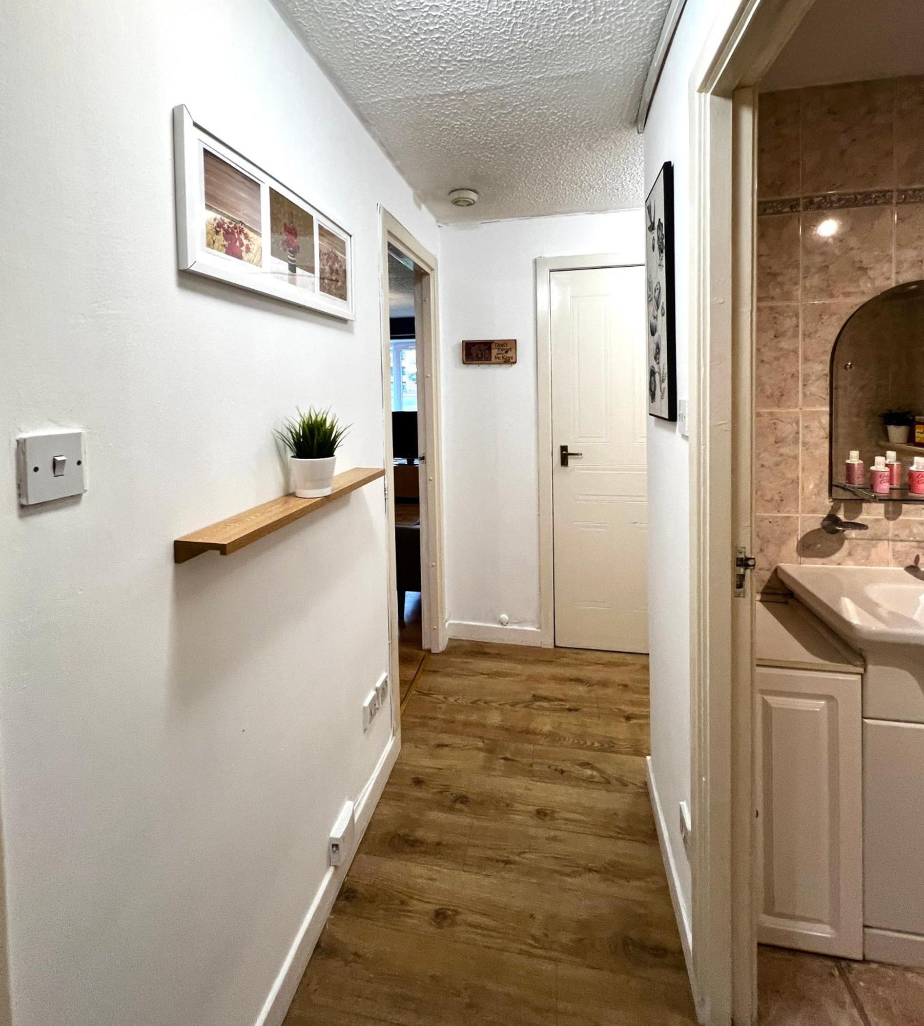 Ground Floor Flat With Free Parking & Wifi Apartamento Glasgow Exterior foto